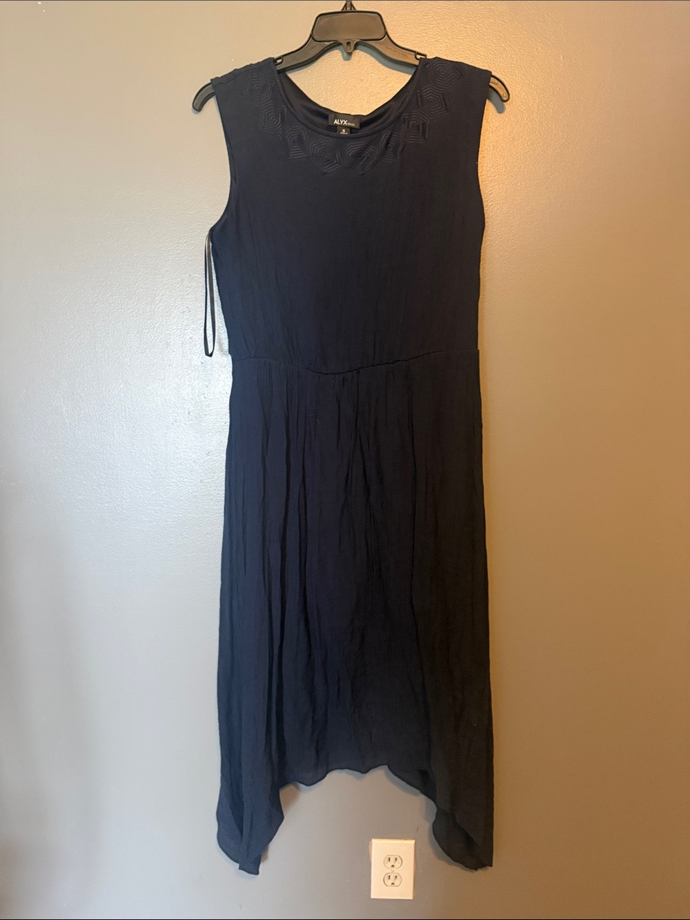 Alyx dress Navy Asymmetrical Hem Sleeveless Dress size 16